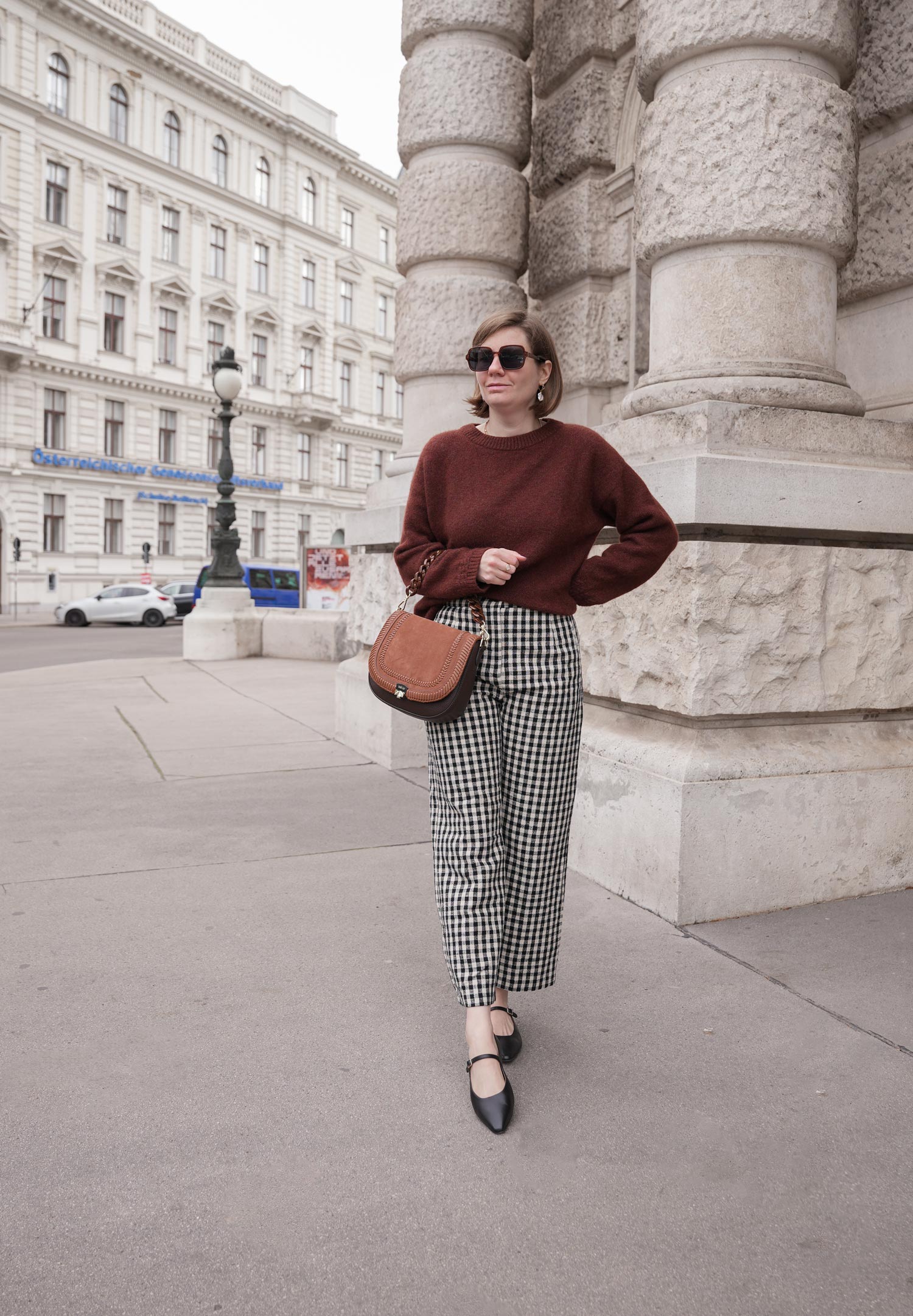 camel coat, brown sweater, checked pants, brauner Pullover, Wintermantel, karierte Hose, best buddy zoe lu