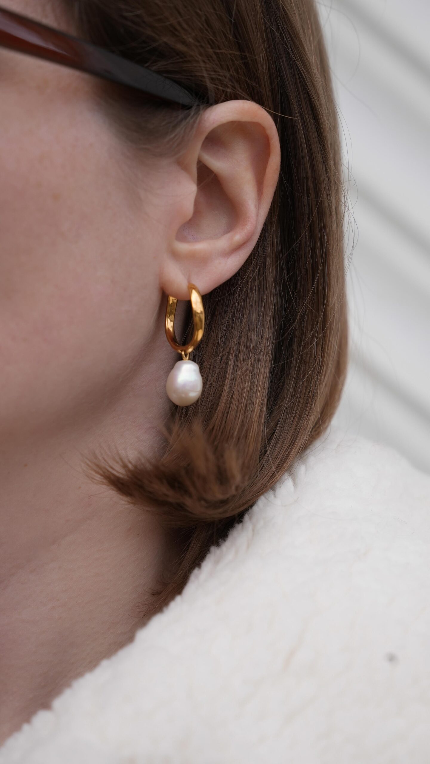 monica vinader pearl earrings