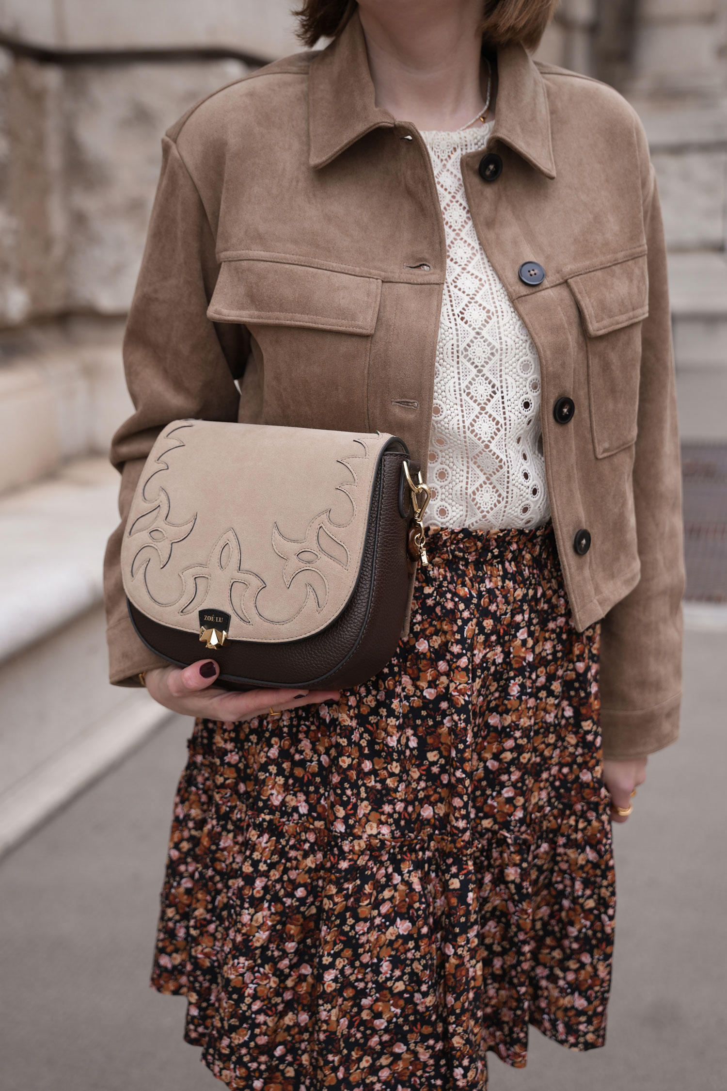 autumn outfit with brown leather jacket saaj skirt zoe lu bag sezane sweater